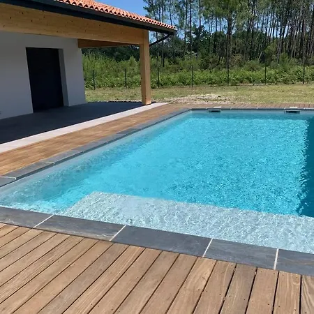 Feriehus Superbe Au Calme Avec Piscine